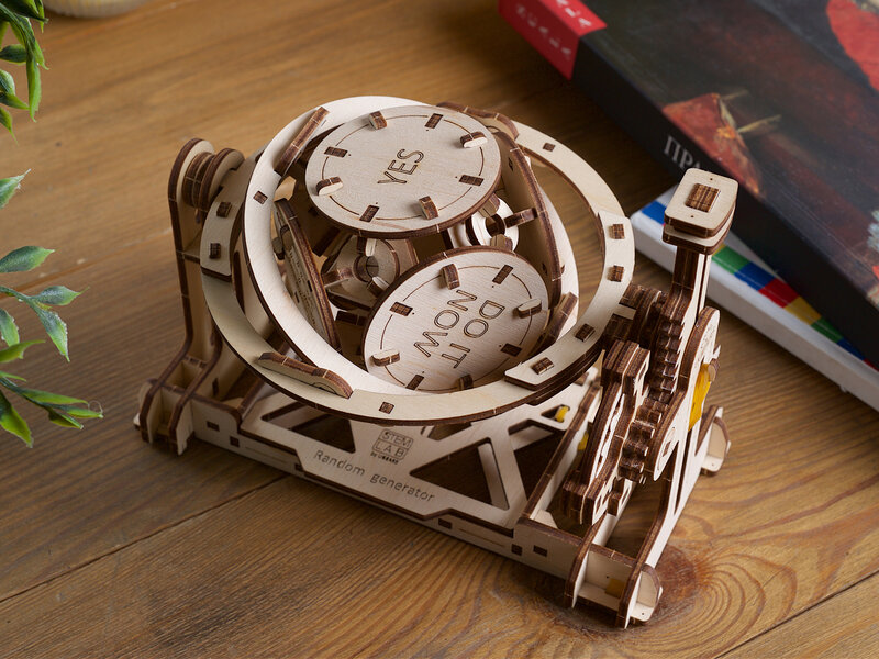 Ugears 3D-puslespil i Træ – Tilfældighedsgenerator STEM Lab