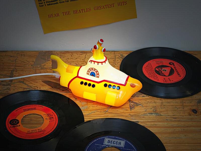 Yellow Submarine LED-lampa