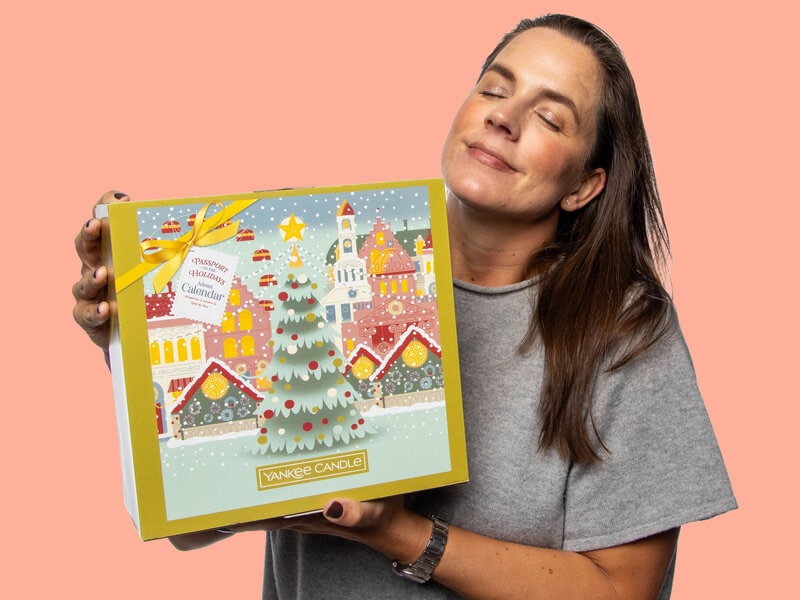 Produktfoto för Yankee Candle Advent Book 2024