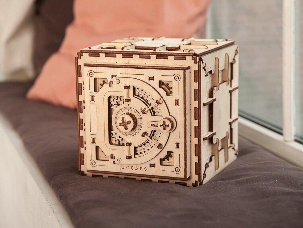Ugears 3D-Palapeli Kassakaappi