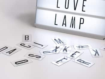 Zusätzliche Buchstaben für Cinema Lightbox