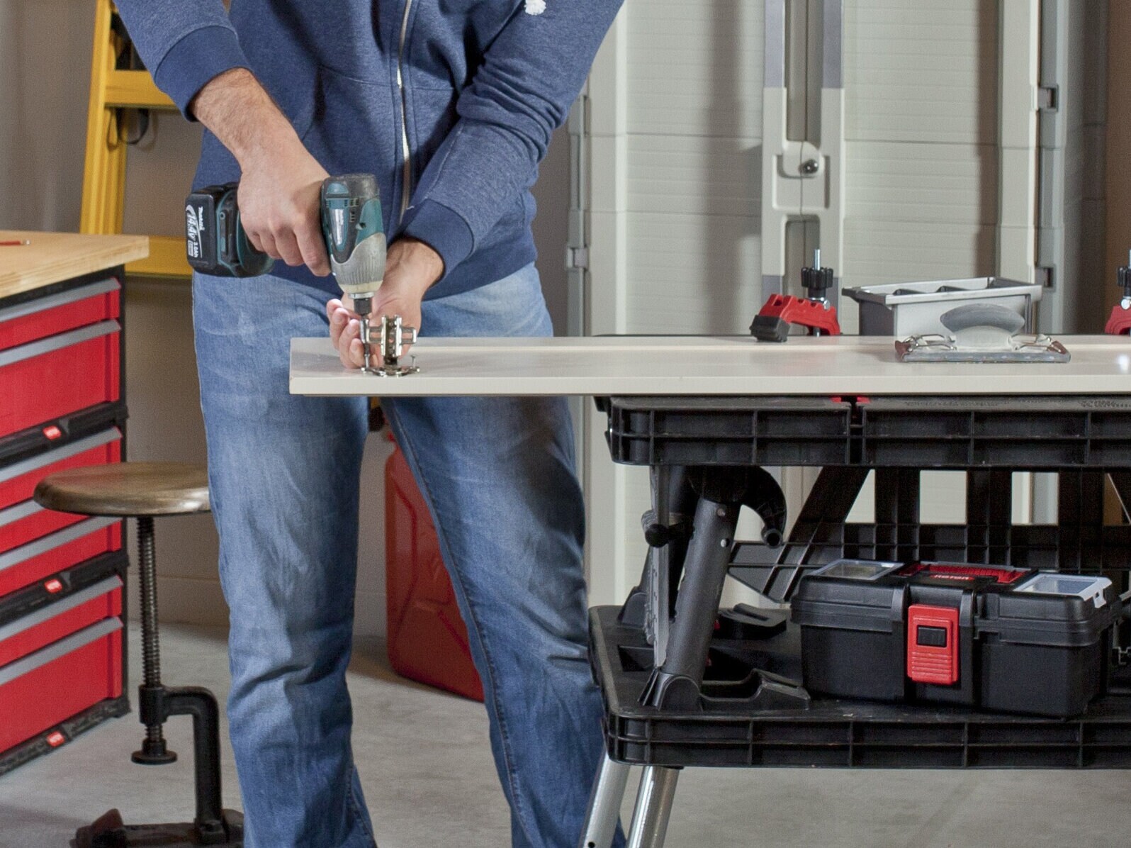 Hopfällbart arbetsbord