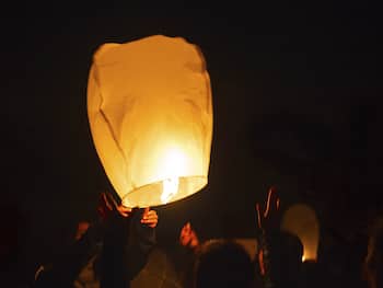 Khom Loy - Spralla