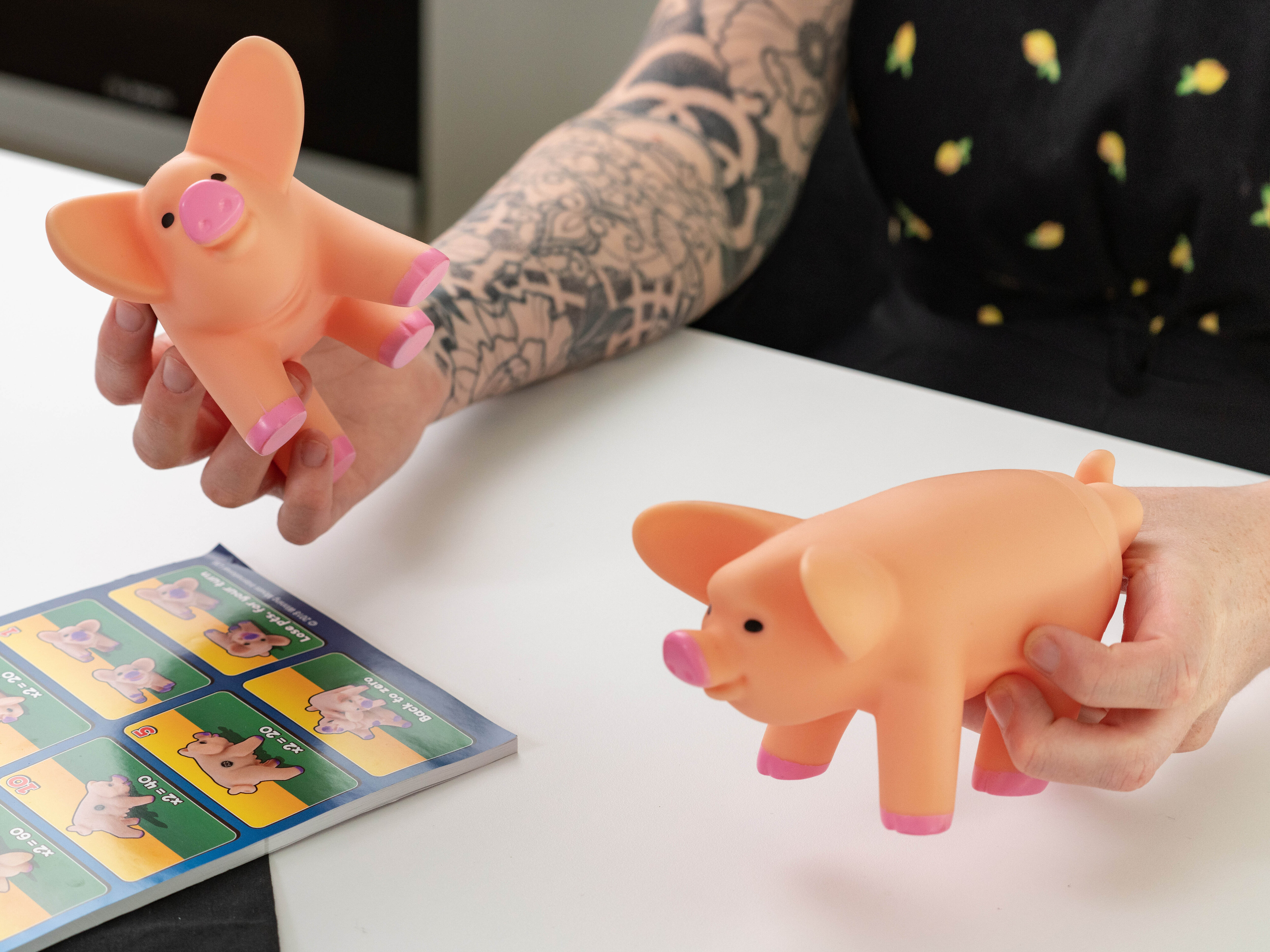 Gigantisk Kaste Gris Spil