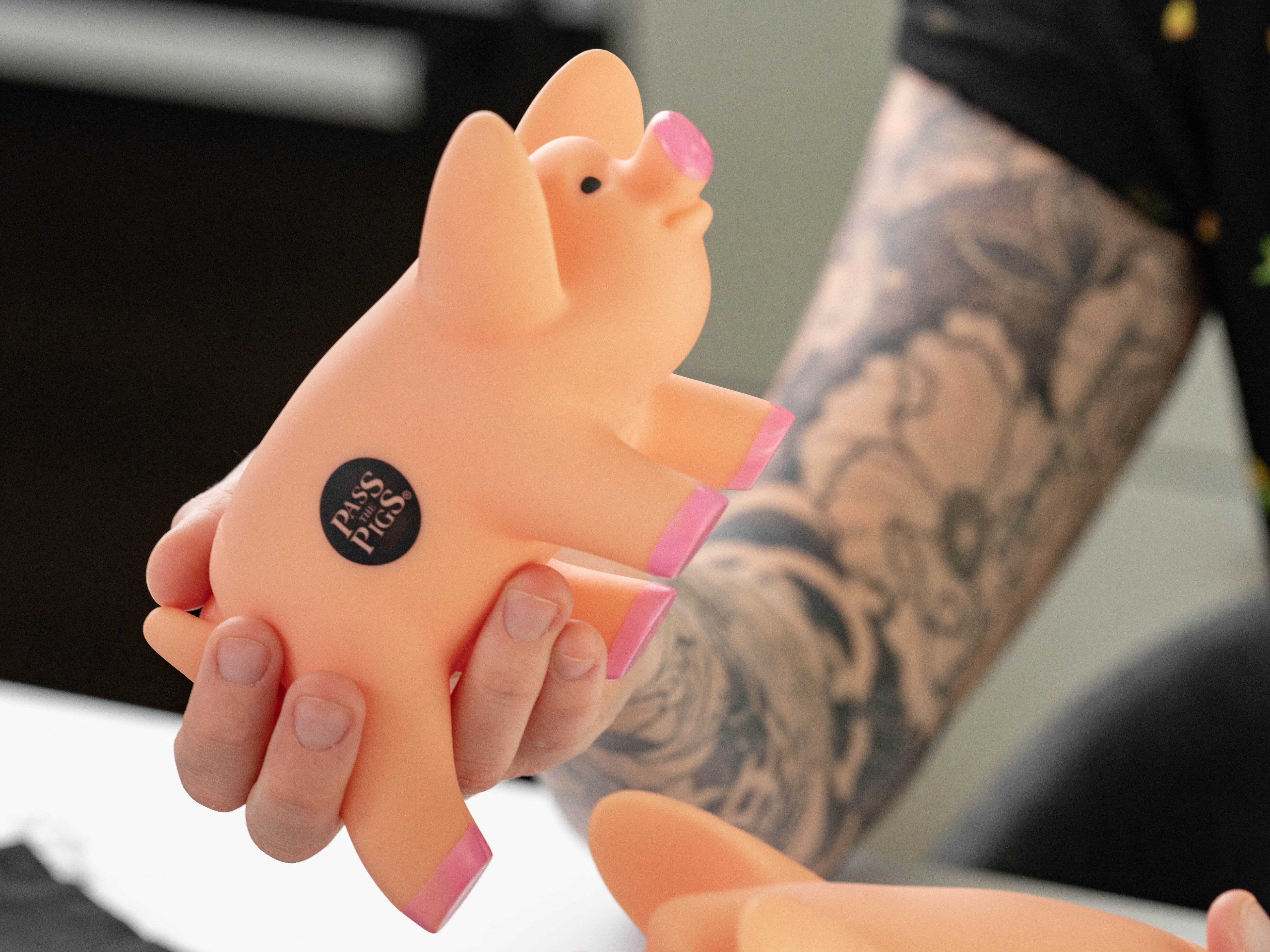 jättestort kasta gris