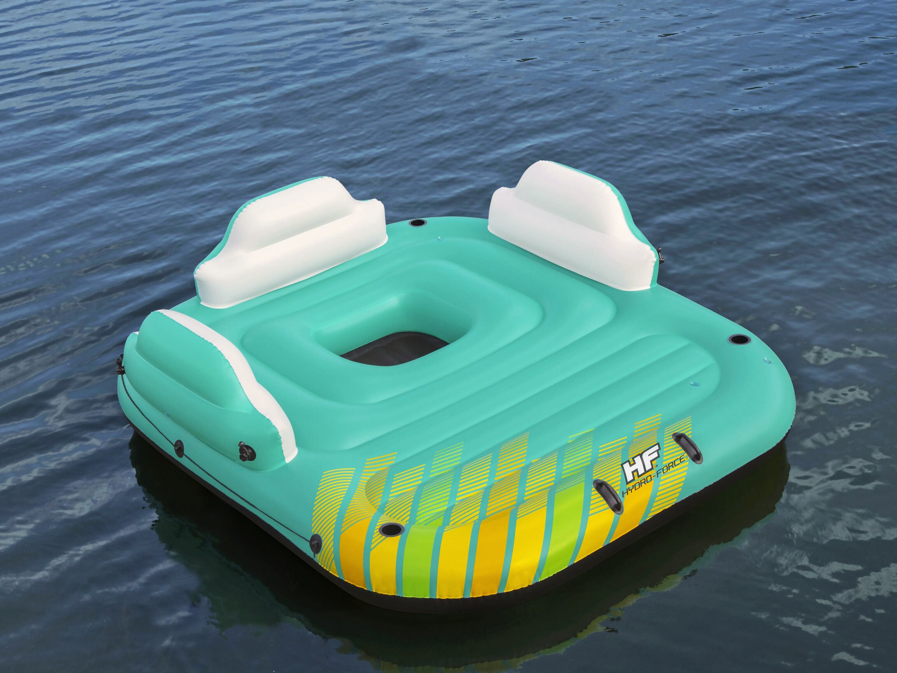 stor pool float