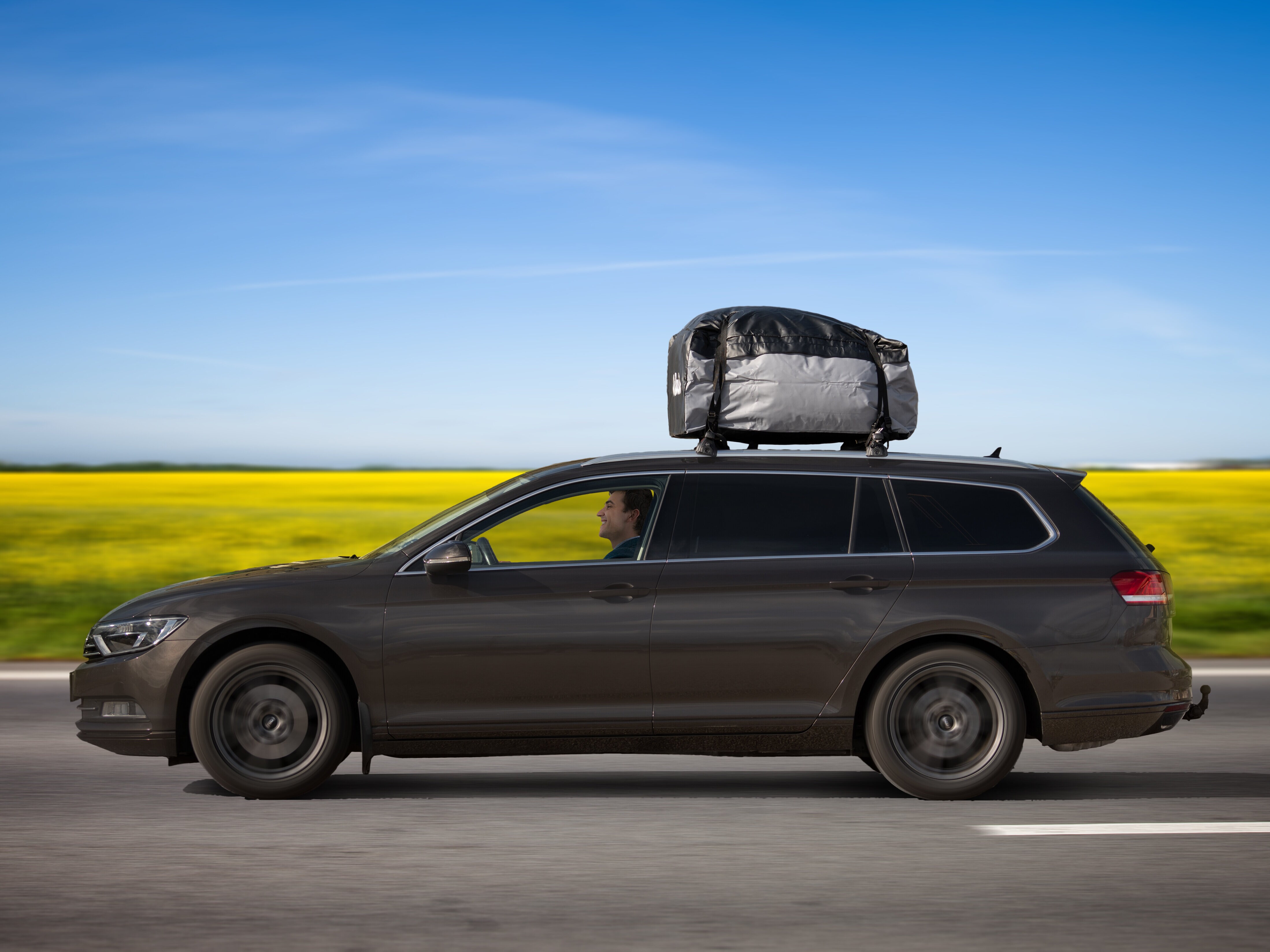 Kattoboksi autoa varten