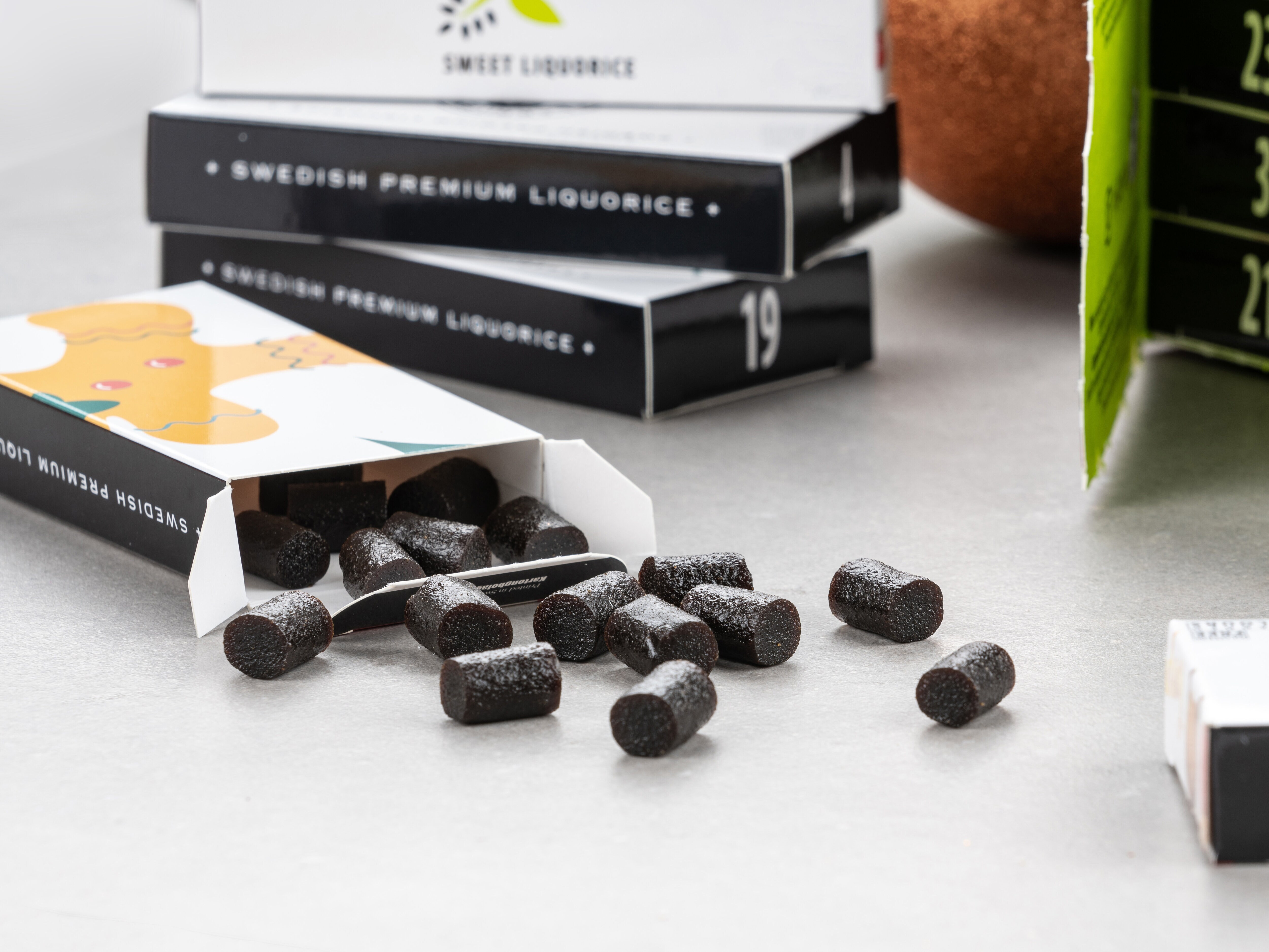 Kaufe 🎁 Schwedischer Lakritz Adventskalender ️ Online auf Coolstuff🪐