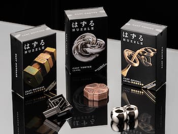 Hanayama Huzzle Puzzles Level 6