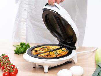KitchProÂ® Omelette Maker