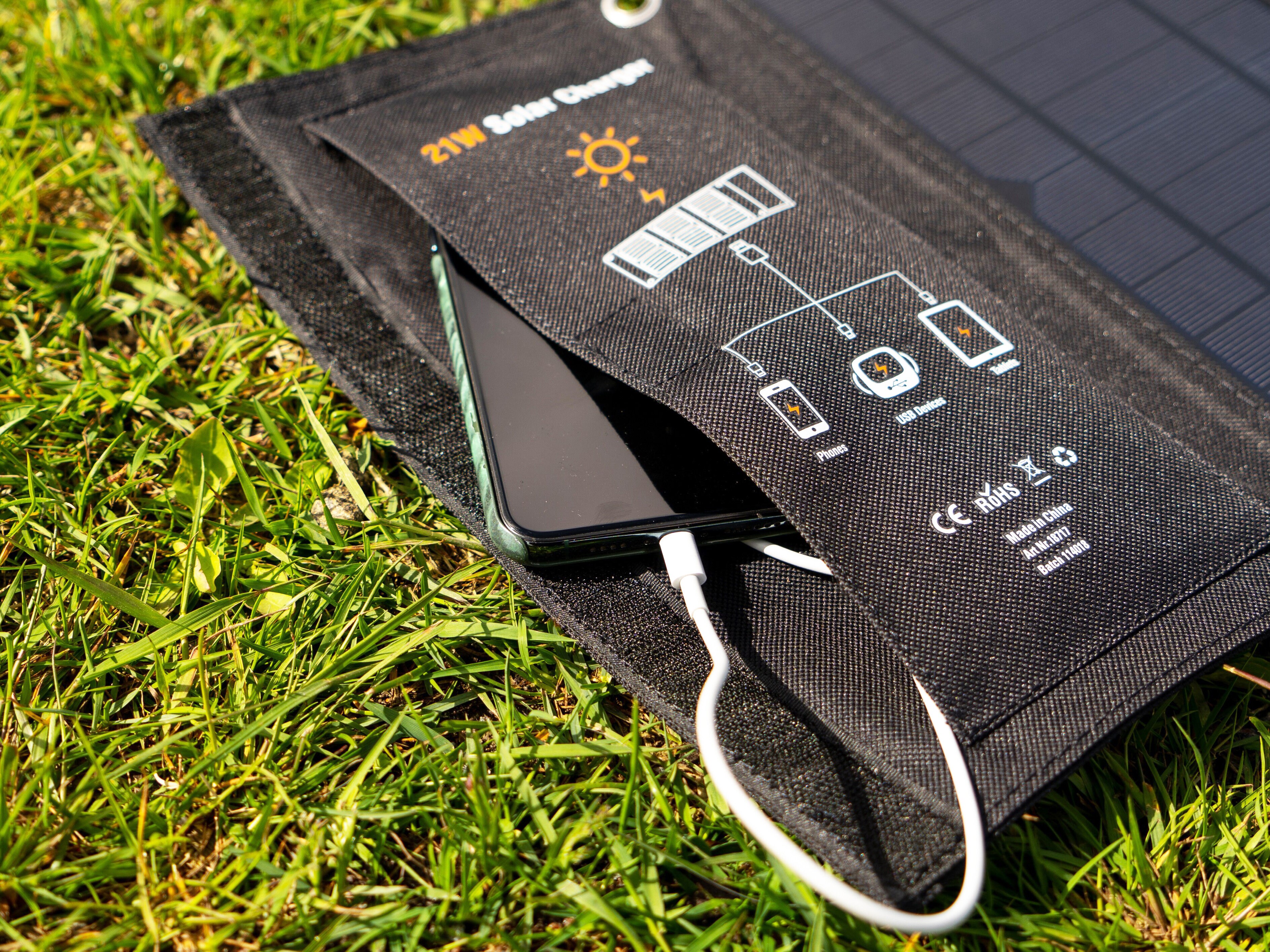 Vikbar Solcellsladdare 21W - Vooni