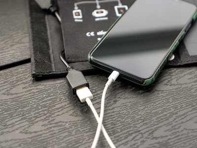 Vikbar Solcellsladdare 21W - Vooni