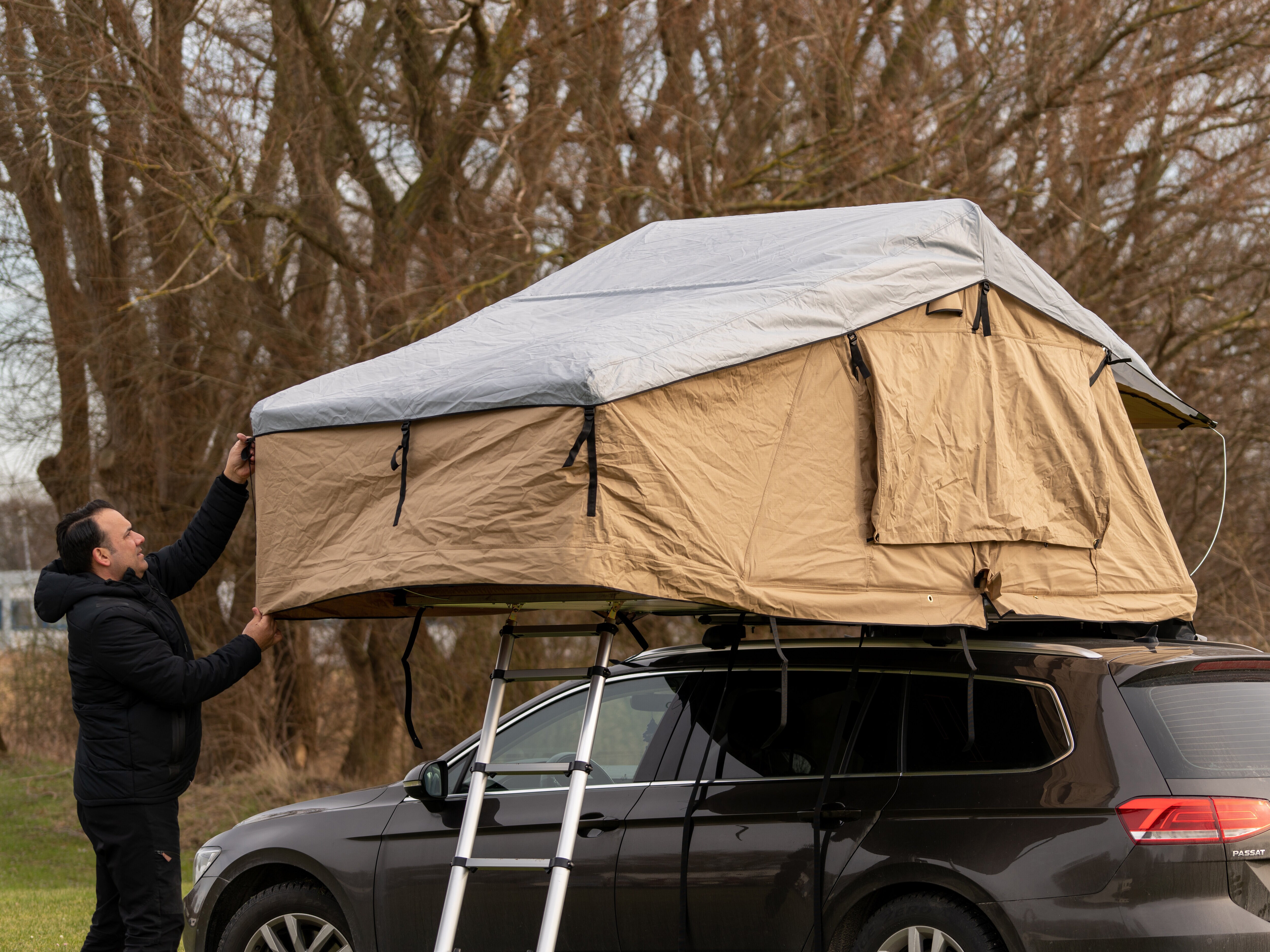 teltta auton katolle