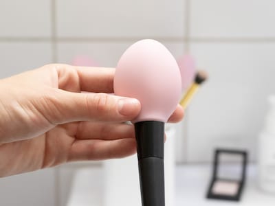 silikonebeskyttelse til makeupbørste