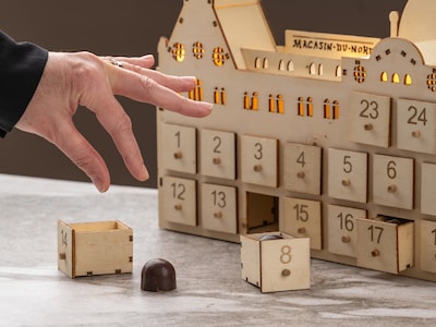 Magasin du Nord Exklusiver Adventskalender Aus Holz Mit Pralinen