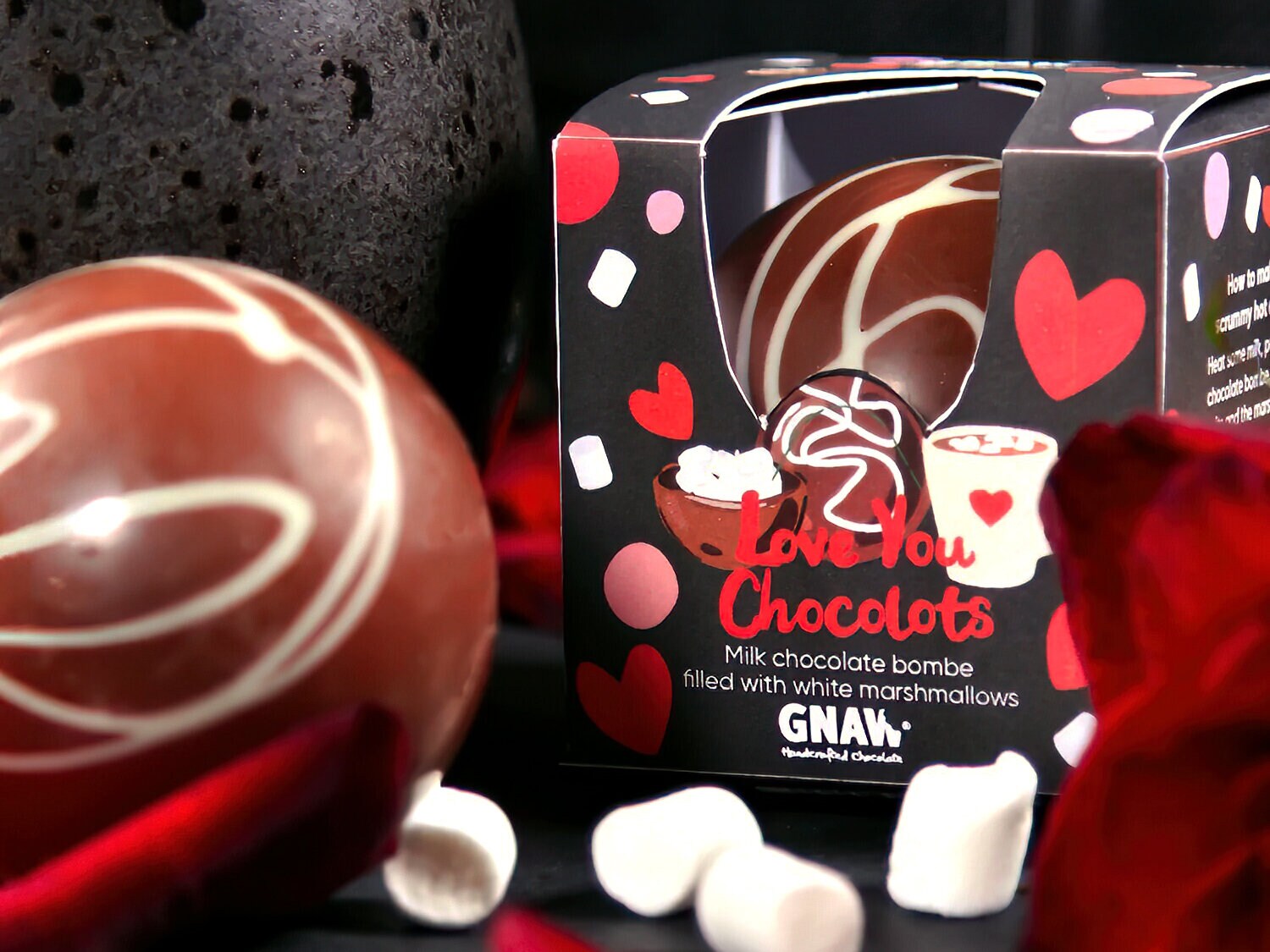 maustettu kuuma suklaa