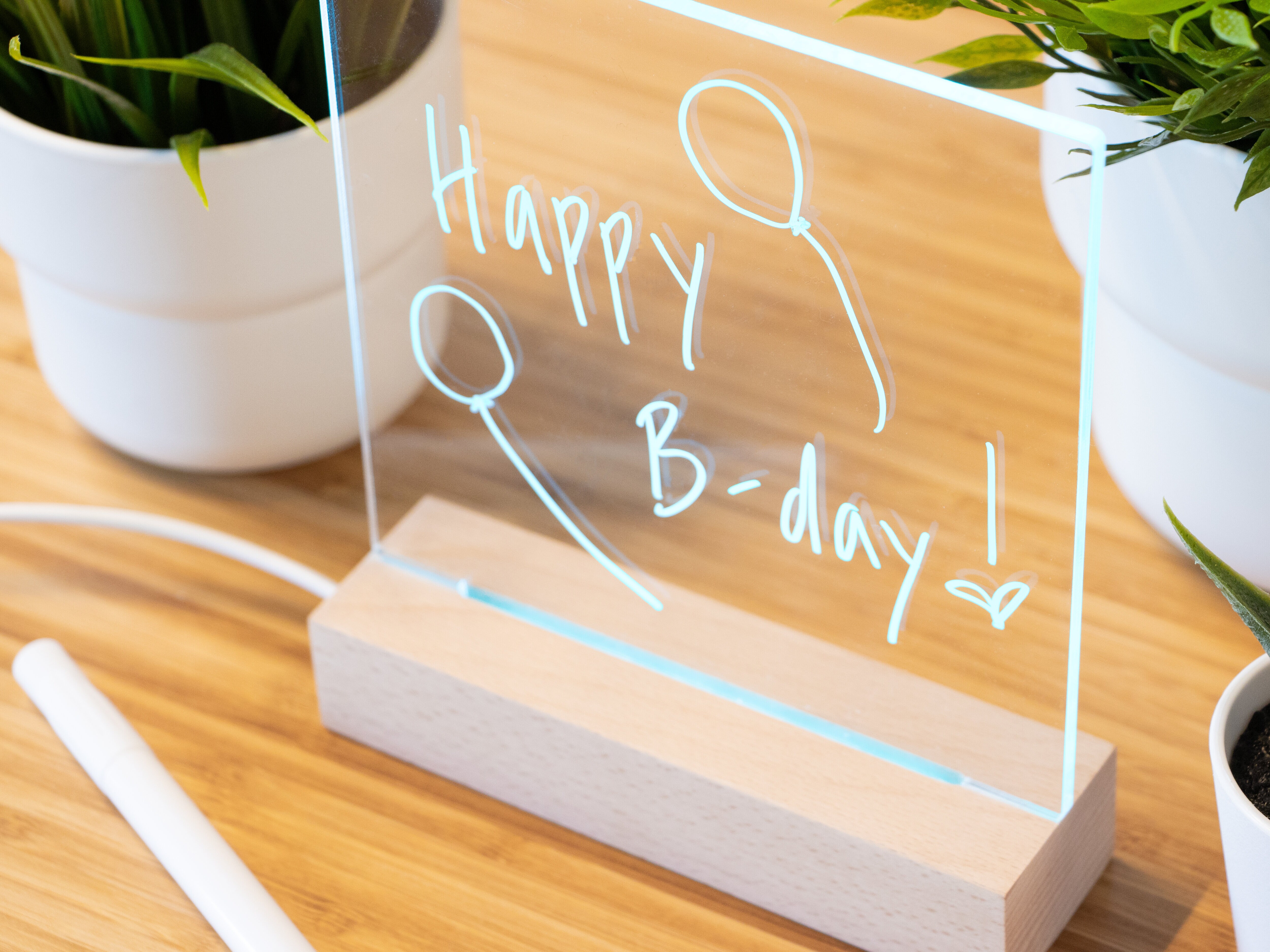 kirjoitustaulu valaistuksella