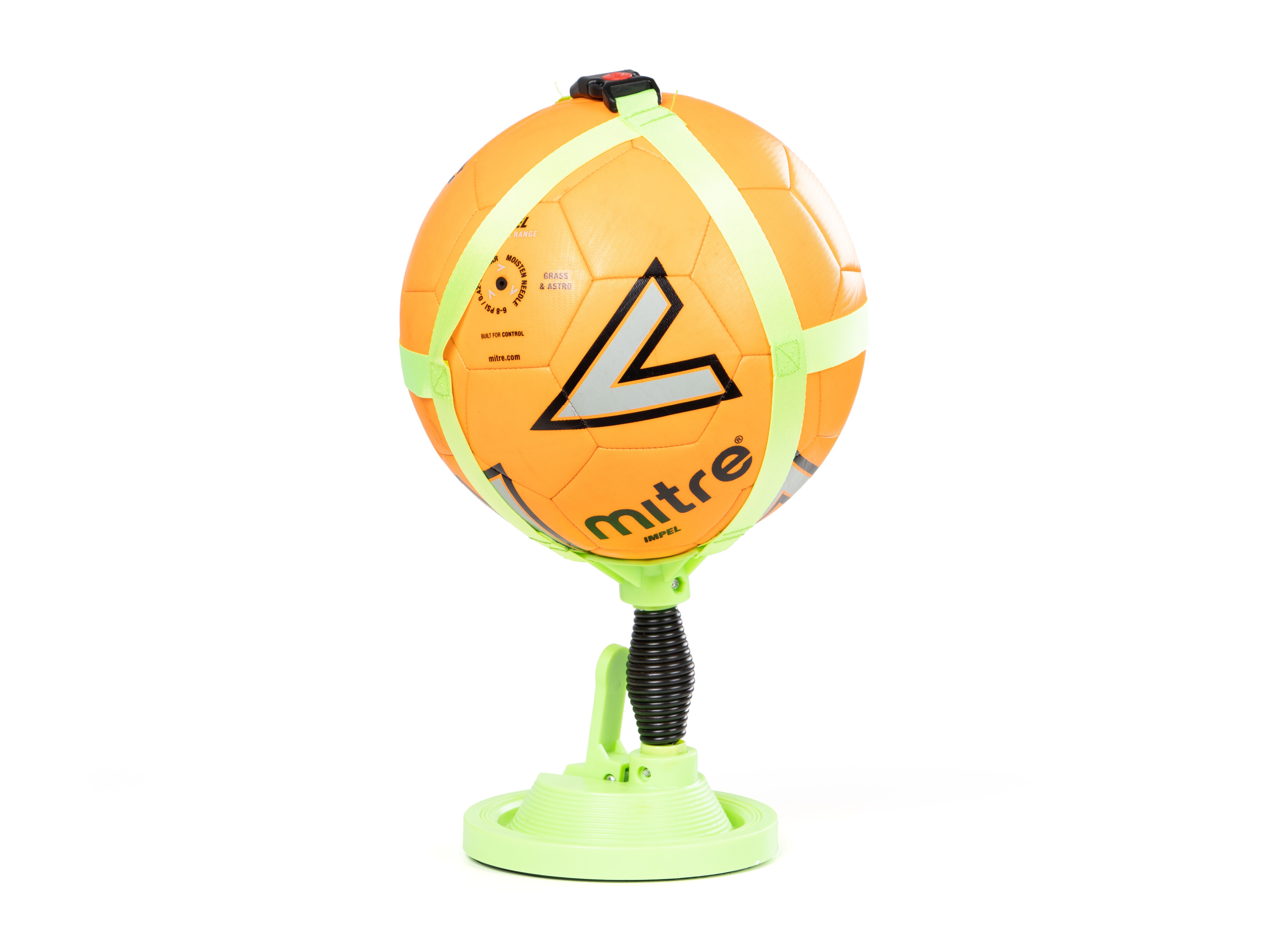 træn fodbold hjemme