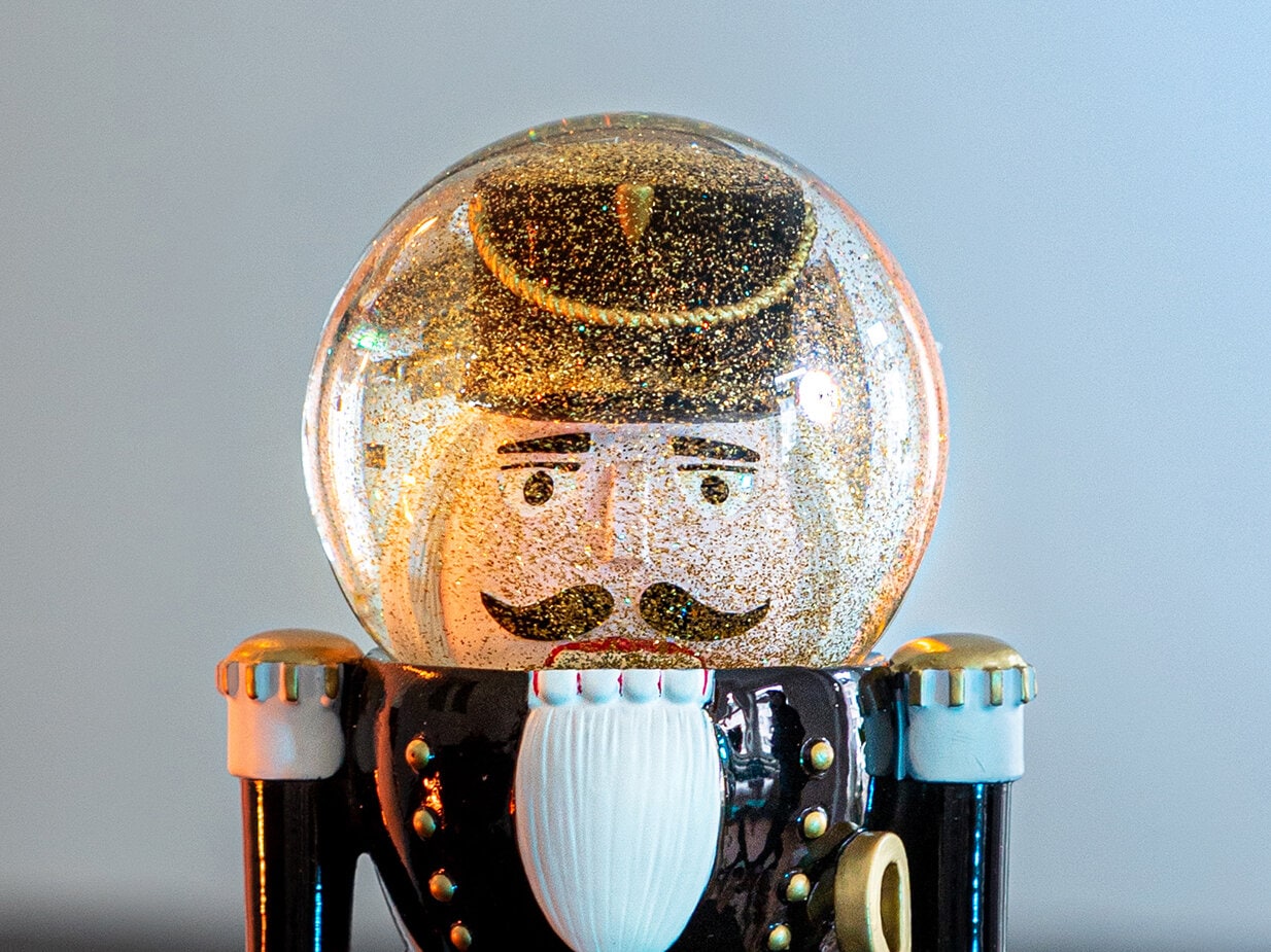 nøddeknækker snekugle