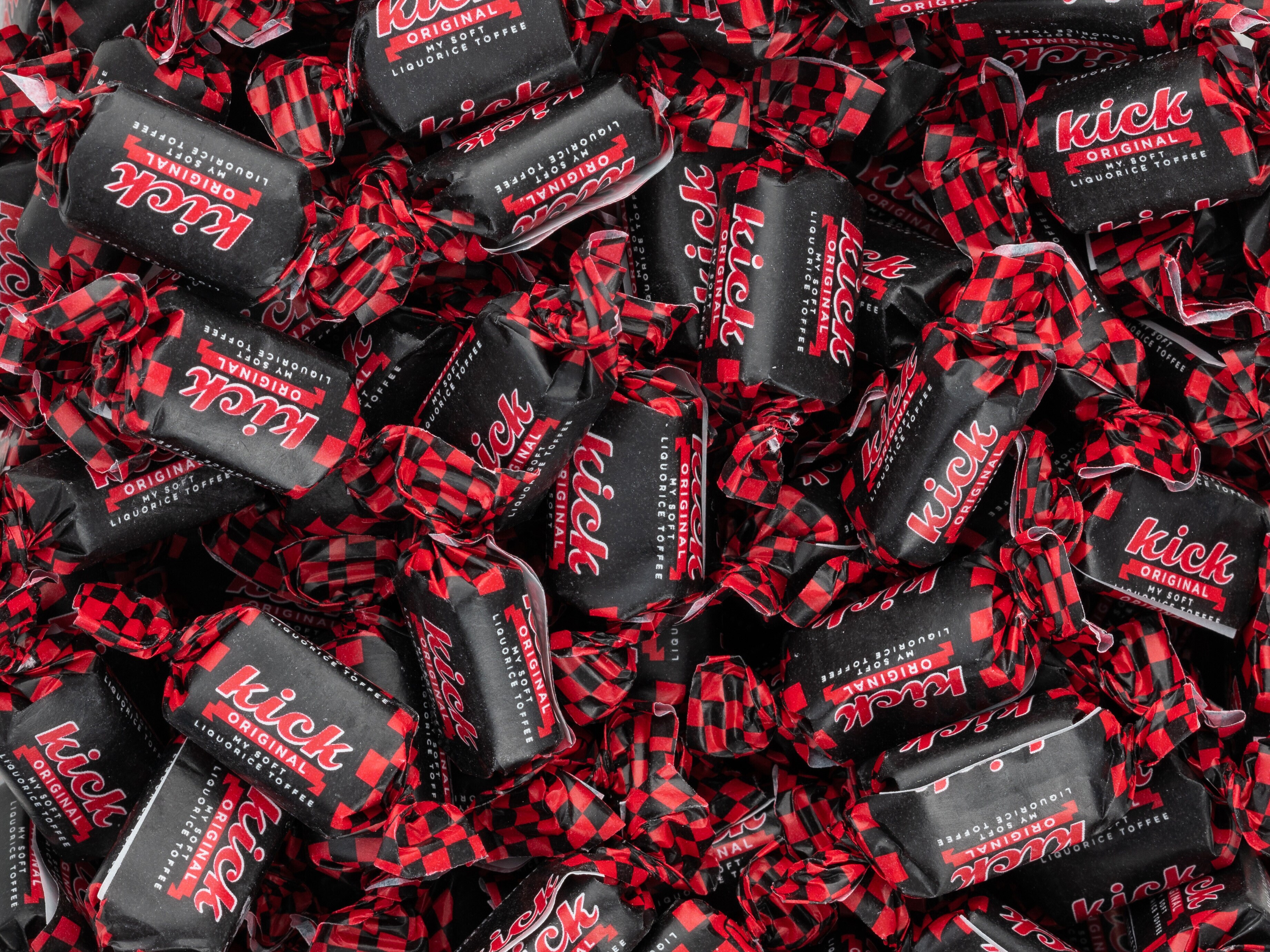 bland-selv slik i kasser