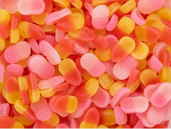 iso pakkaus makeisia