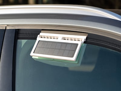 Soldriven Flakt Till Bil () Soldriven Flakt Till Bil