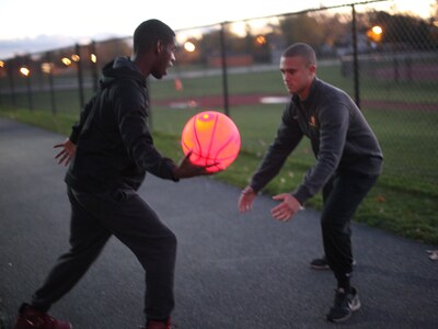 LED-basketboll - KanJam Illuminate