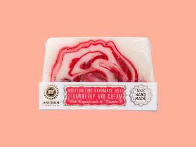 Käsintehty Saippua - Strawberries with Cream - Saules Fabrika