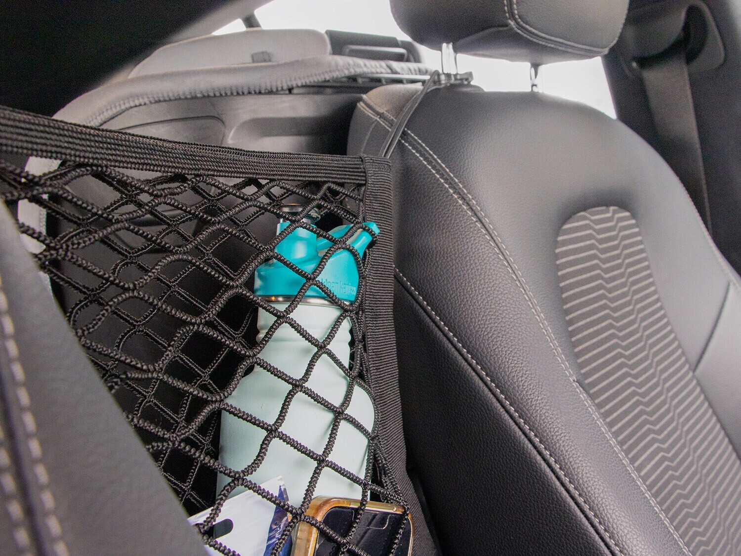 Oppbevaringsnett for bil