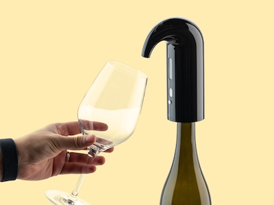 Sähkökäyttöinen Viininilmaaja