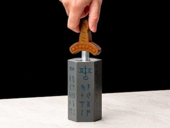 Sværdet i stenen - Træpuslespil