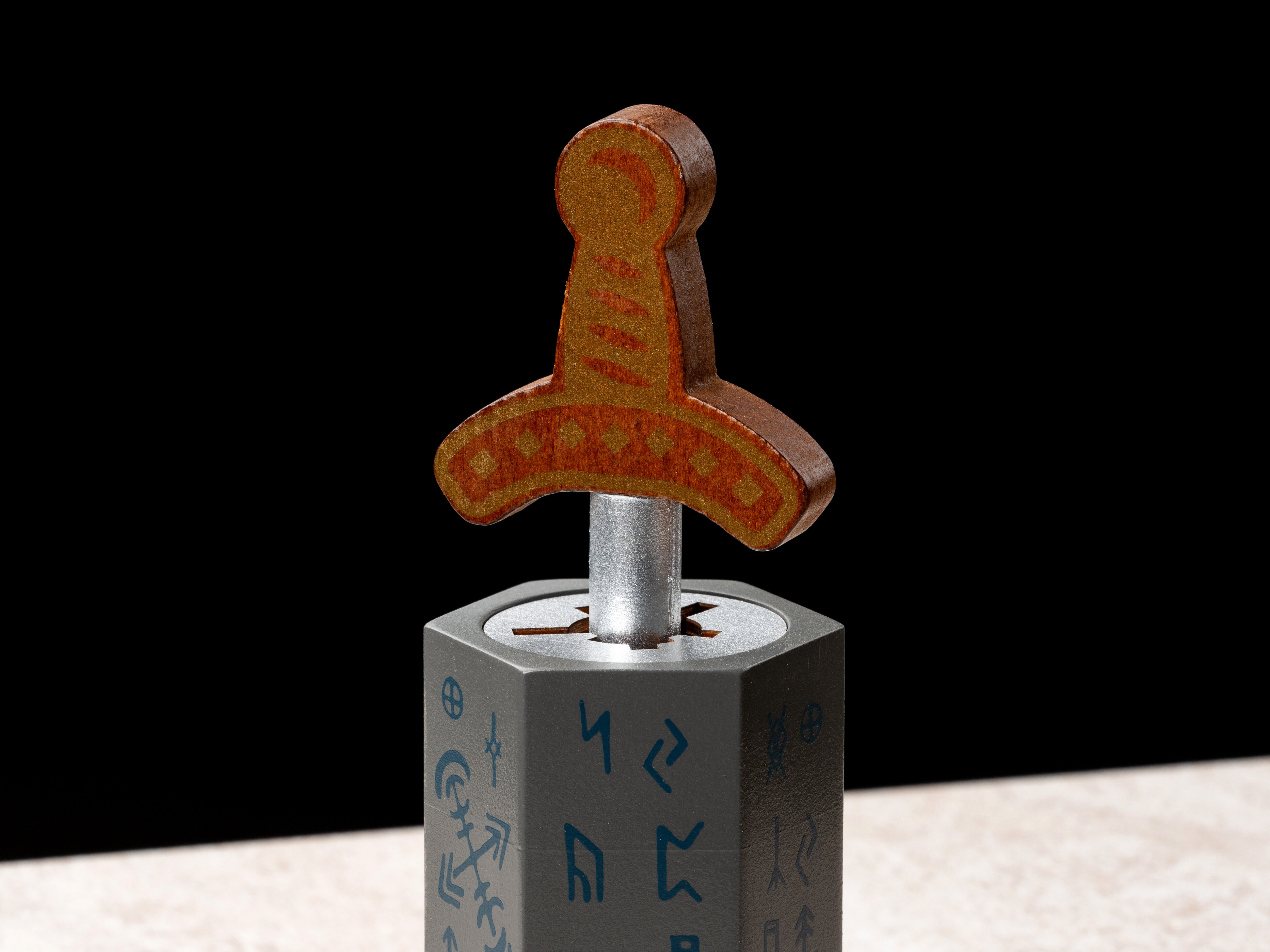 Das Schwert im Stein - Holzpuzzle