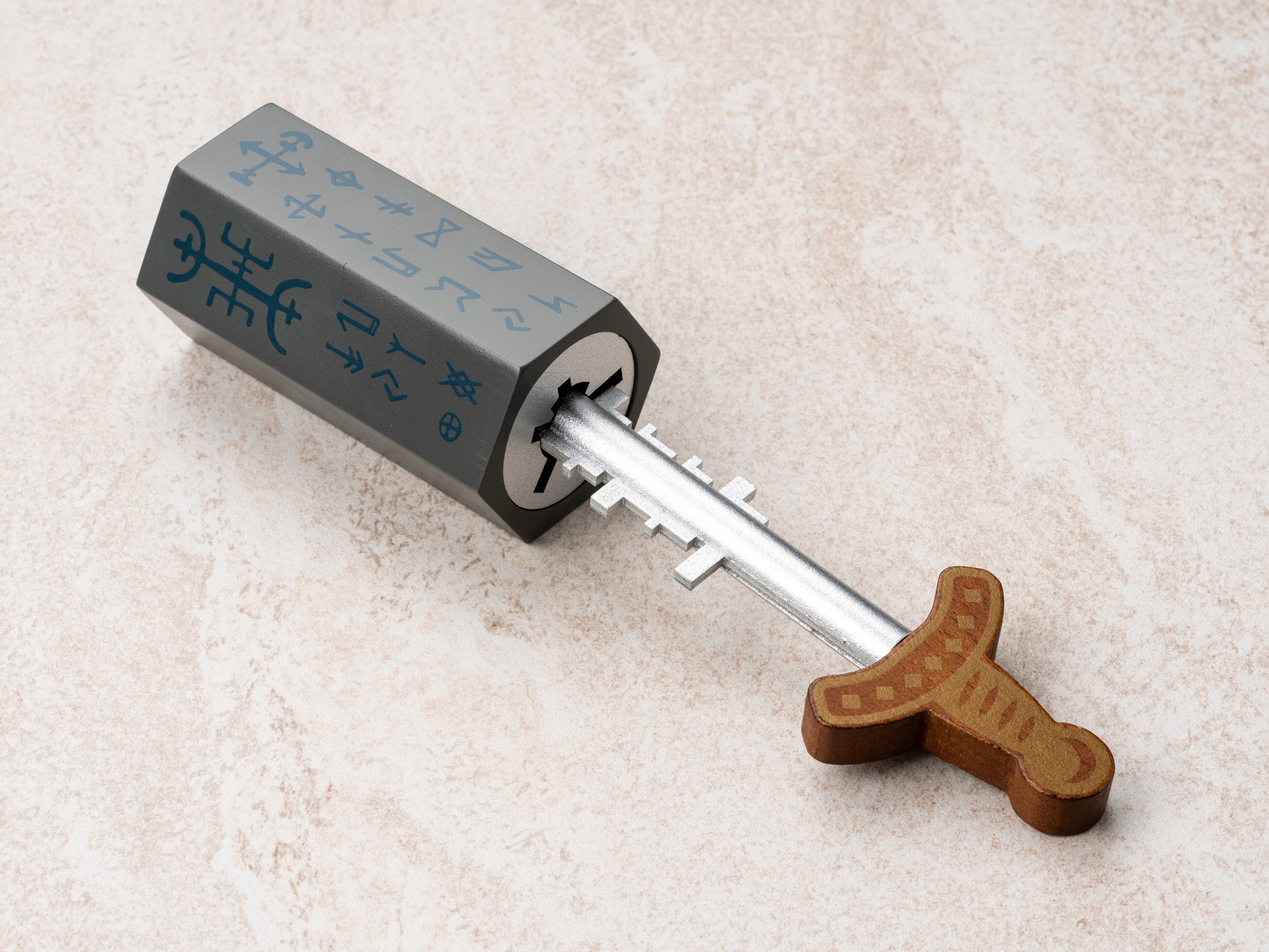 Das Schwert im Stein - Holzpuzzle