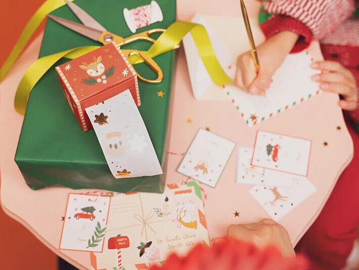 Juleetiketter og klistremerker