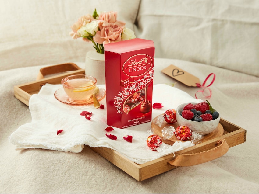 Lindor Cornet Raspberry Lindt Lindor Cornet 500 gram - Melkesjokolade | Online på Coolstuff