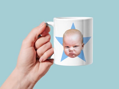 Personalisierte Tasse mit Foto & Hintergrundform