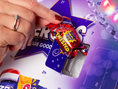 Cadbury Heroes Suklaakalenteri