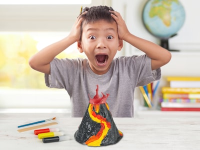 National Geographic Build Your Own Volcano