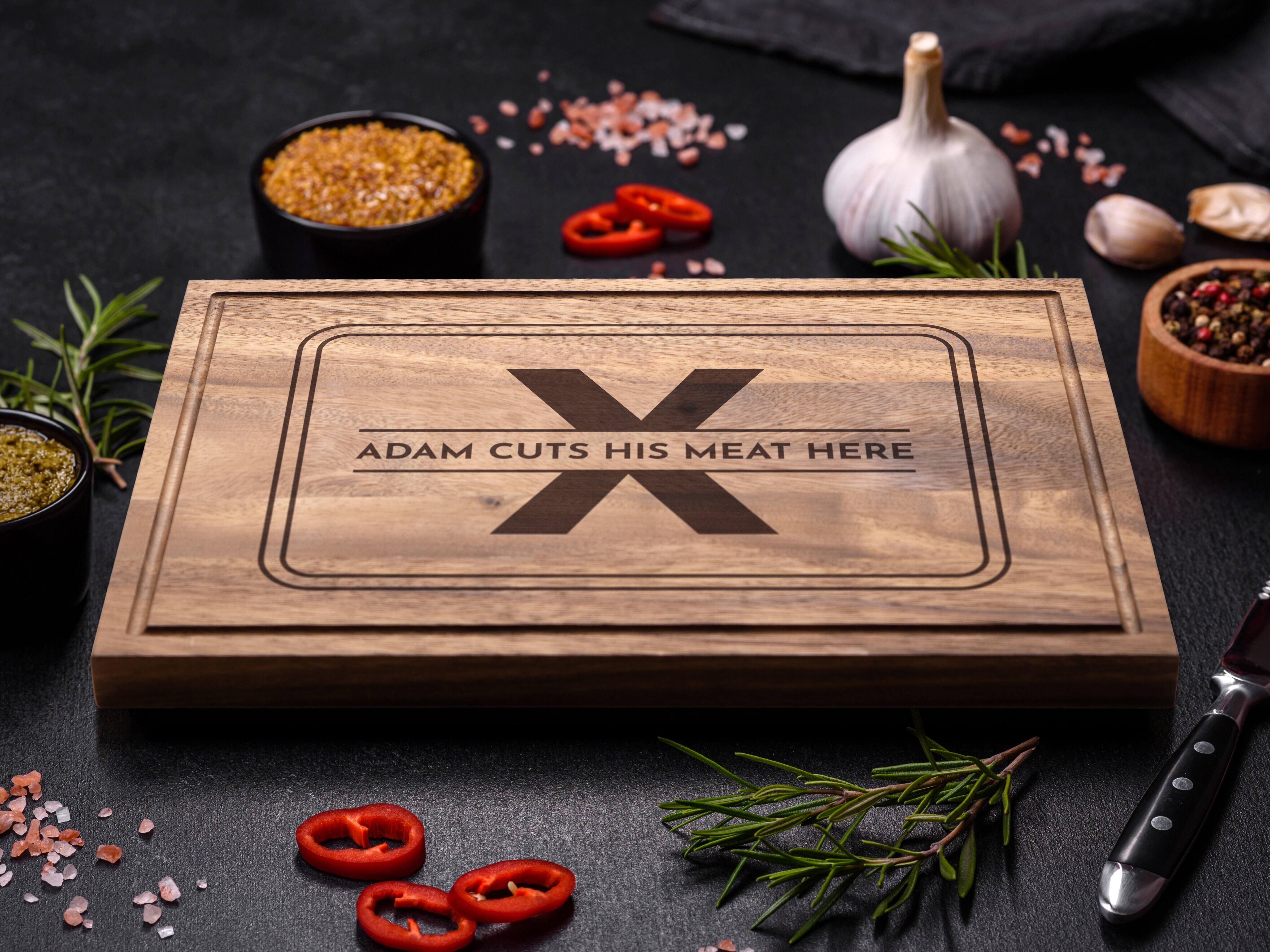 Personlig fjøl i tre med bokstav & tekst