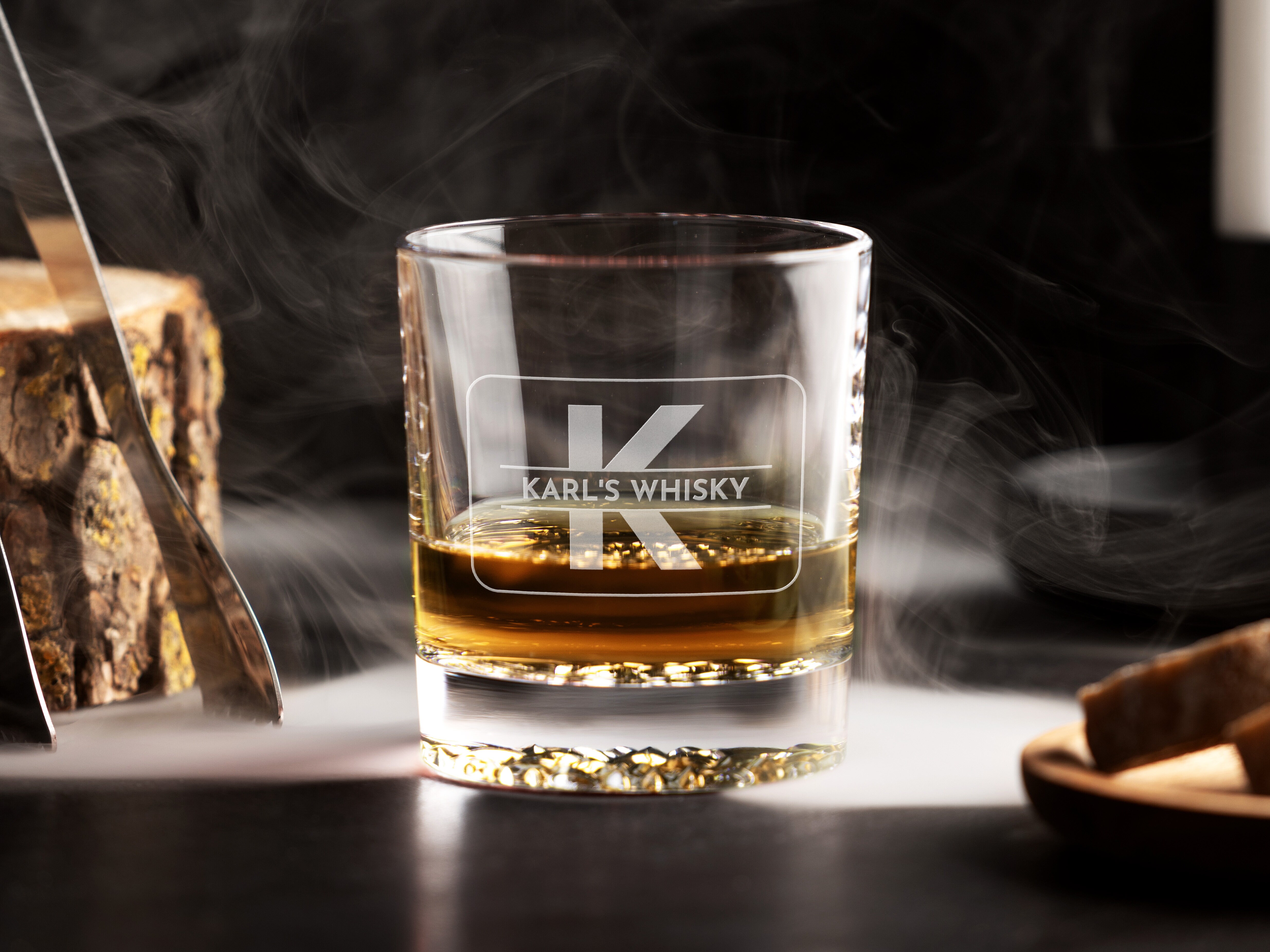 Henkilökohtainen Spiegelau Viskilasi Kaiverruksella - Kirjain & Teksti