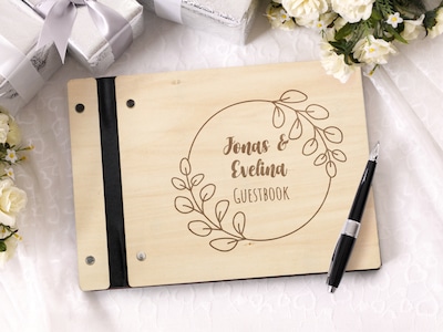 Gästbok i Trä med Egen Text