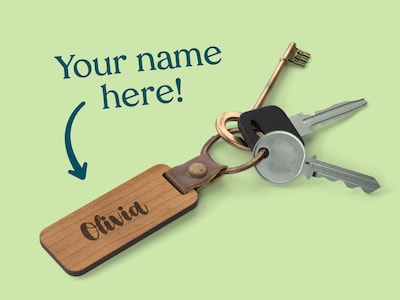 Nøkkelring i tre med gravering - egen tekst