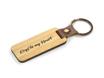 Nøkkelring i tre med gravering - egen tekst