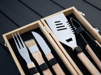 Grillverktyg i Trälåda med Gravyr - 5 Delar