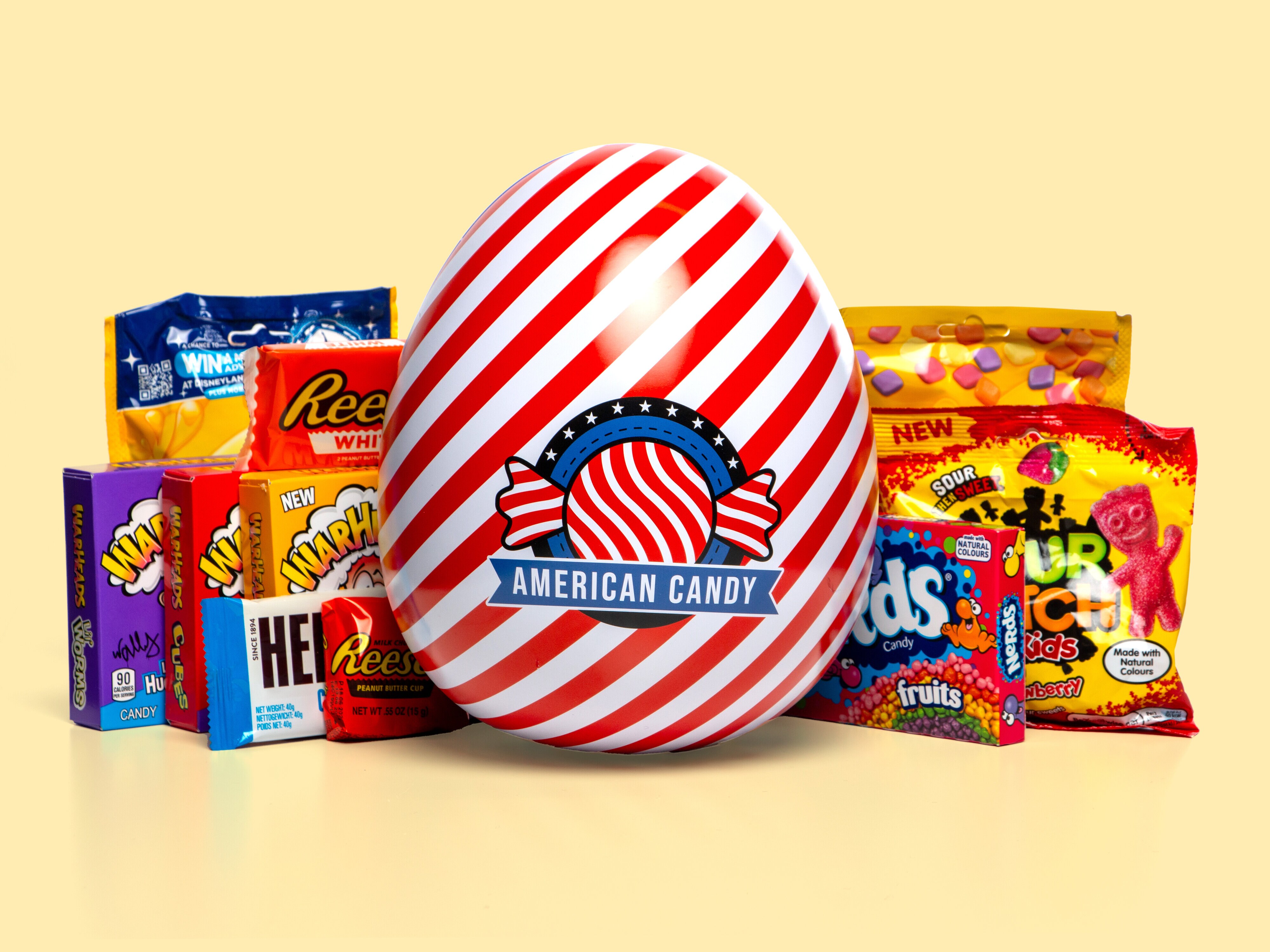 Påskägg med USA-godis