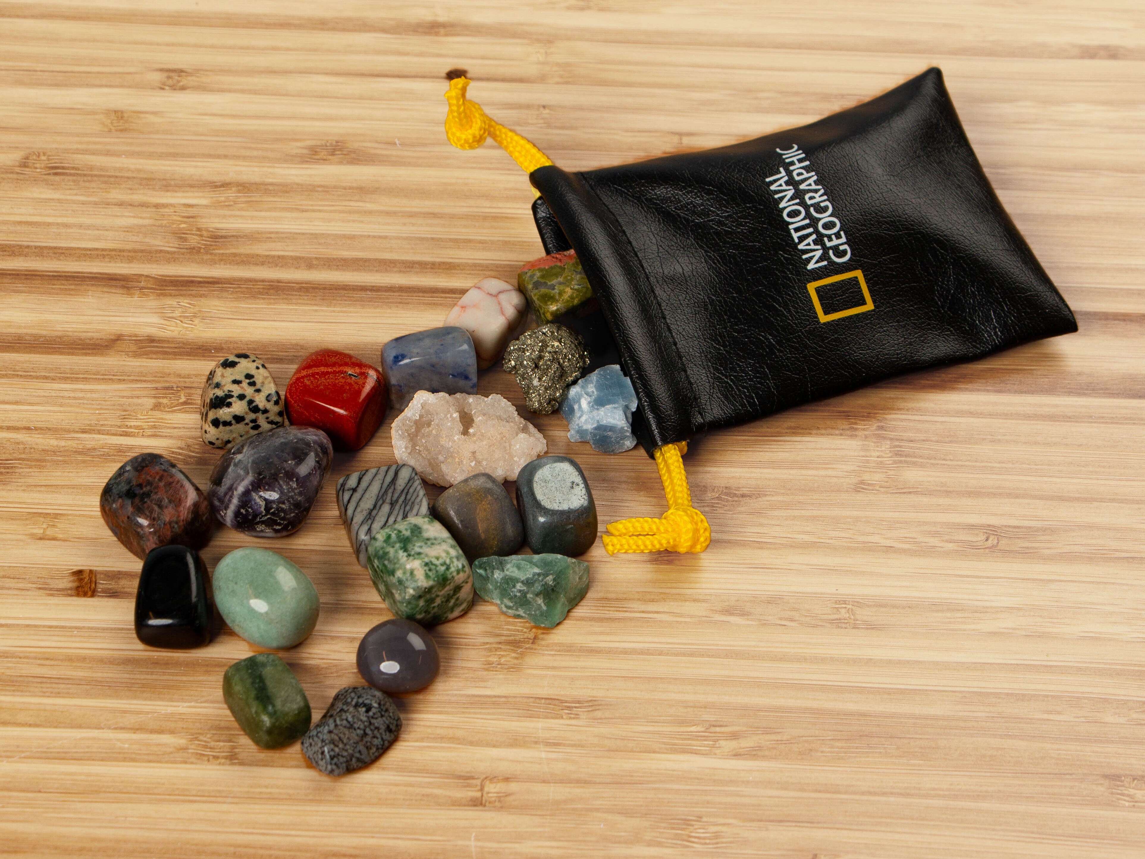 National Geographic Adventskalender med Ädelstenar