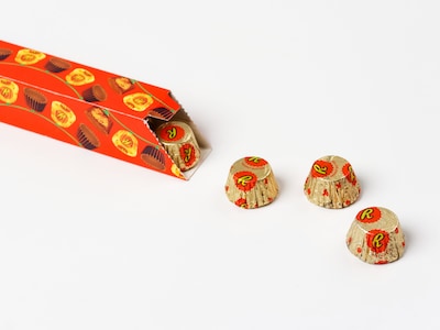 Reese’s Mini Cups Cane