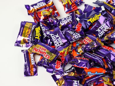 Cadbury Heroes i Plåtburk