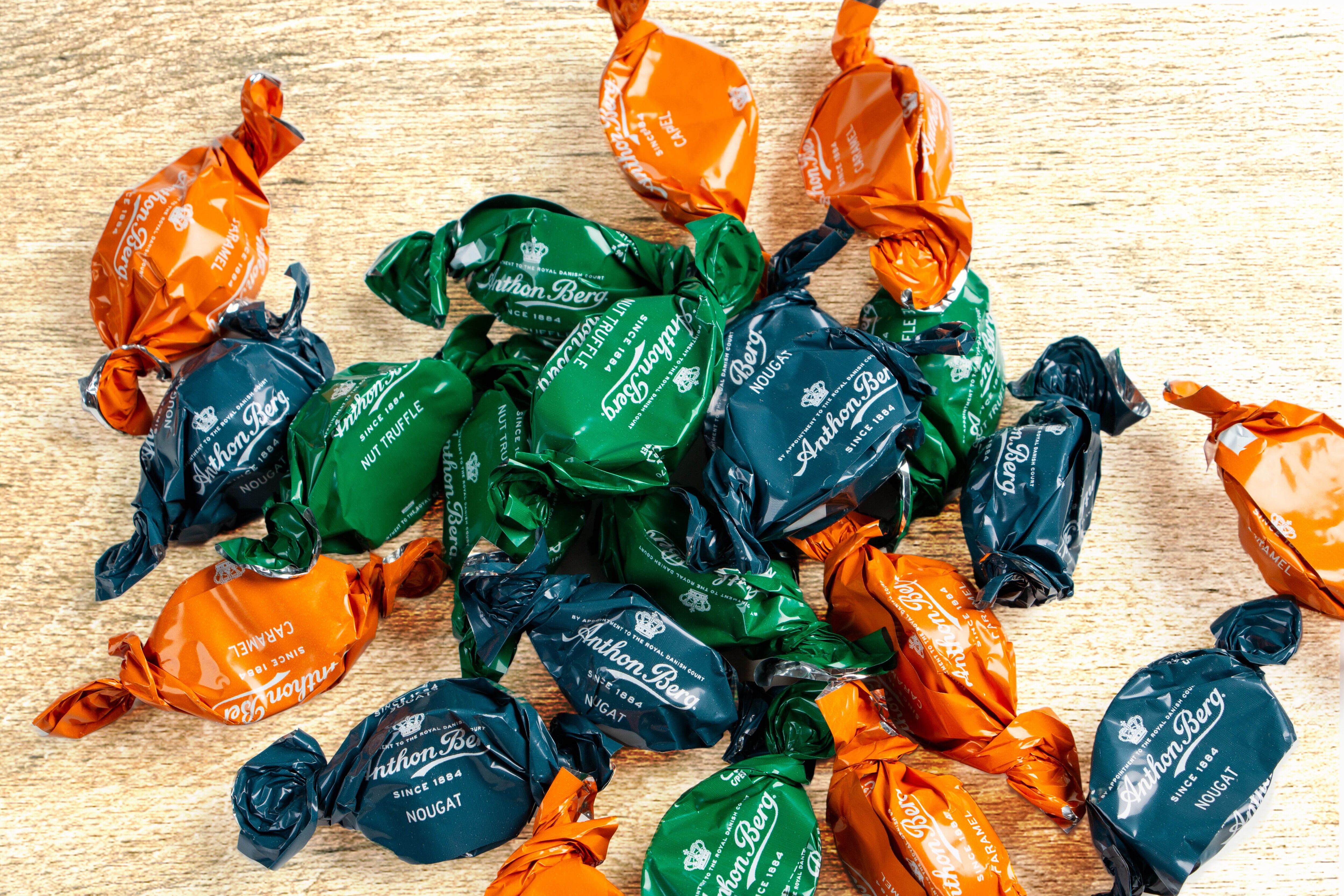 Anthon Berg Chocolate Treats Mix 247 grammaa