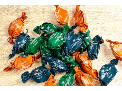 Anthon Berg Chocolate Treats Mix 247 grammaa